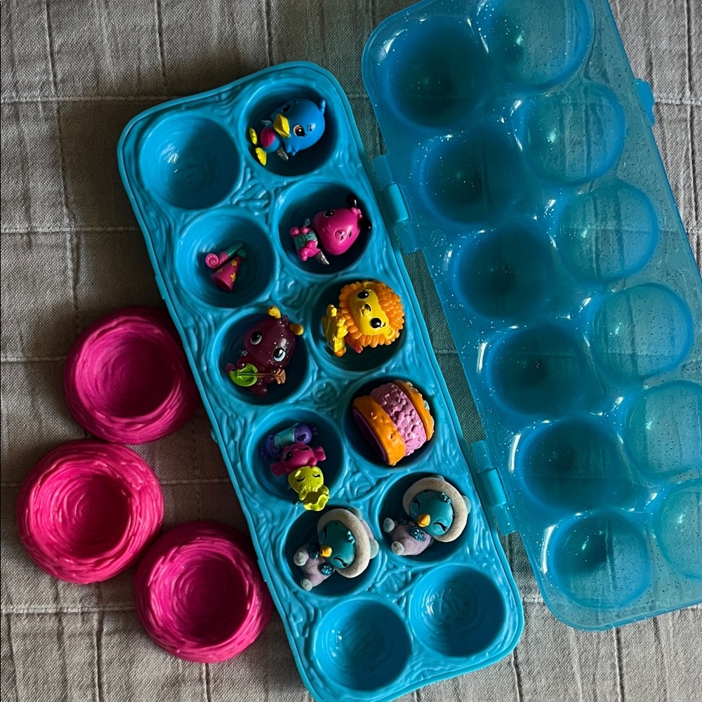 Hatchimals Colleggtibles Colorful Egg Carton Toy Set